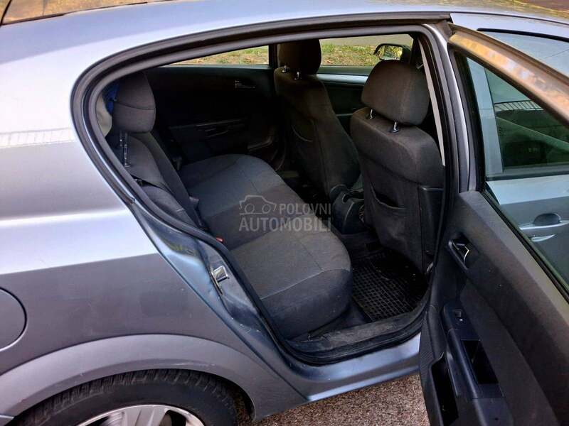 Opel Astra H 