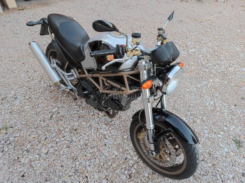 Ducati monster 900 ie