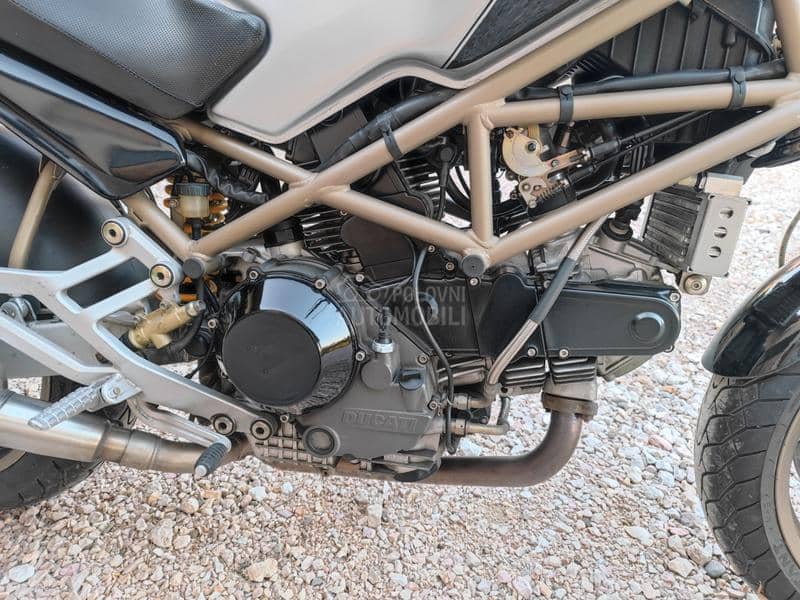 Ducati monster 900 ie