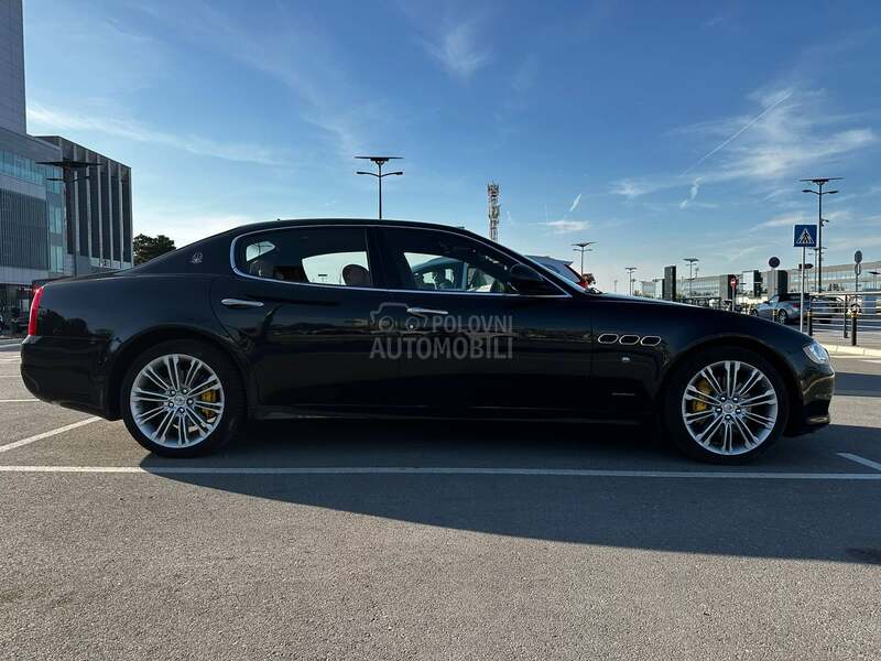 Maserati Quattroporte 