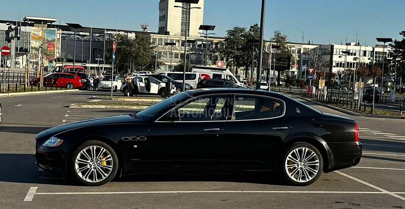 Maserati Quattroporte 