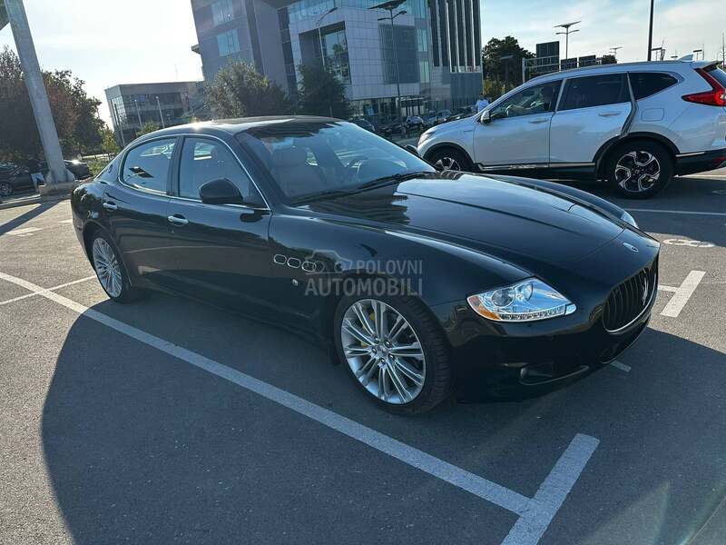 Maserati Quattroporte 
