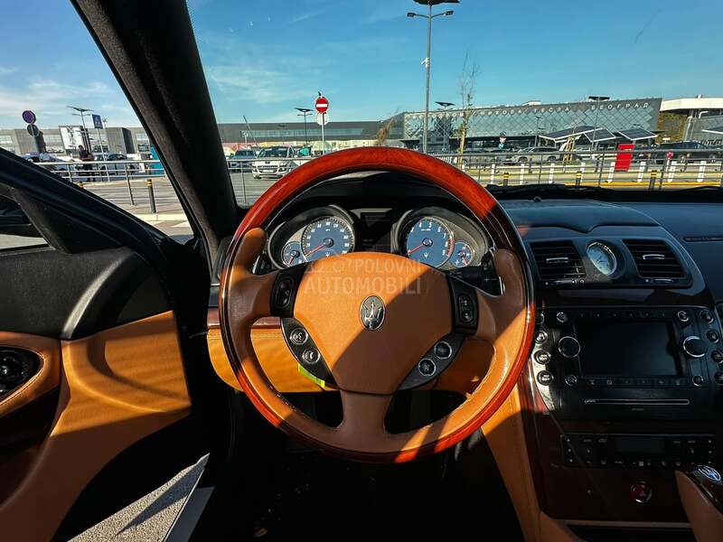 Maserati Quattroporte 