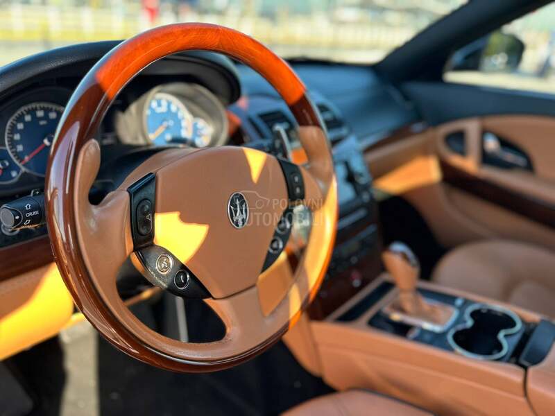 Maserati Quattroporte 