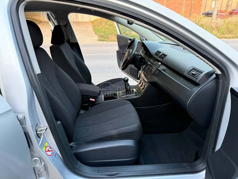 Volkswagen Passat B6 1,9tdi/7.7/k.w n.avi