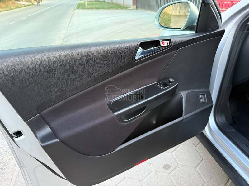 Volkswagen Passat B6 1,9tdi/7.7/k.w n.avi