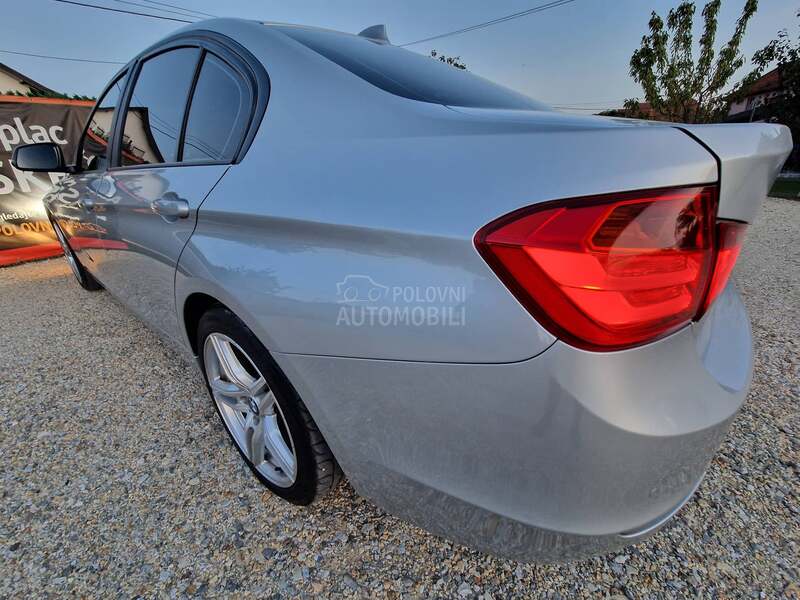 BMW 318 F30