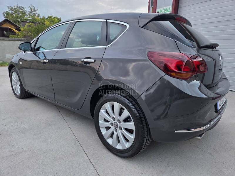 Opel Astra J 2.0 COSMO  NAV/AUT