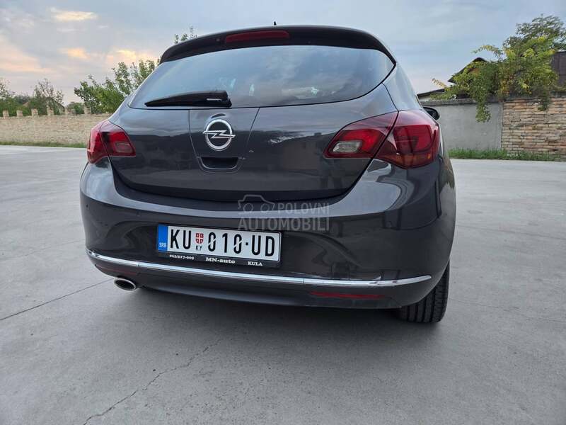 Opel Astra J 2.0 COSMO  NAV/AUT