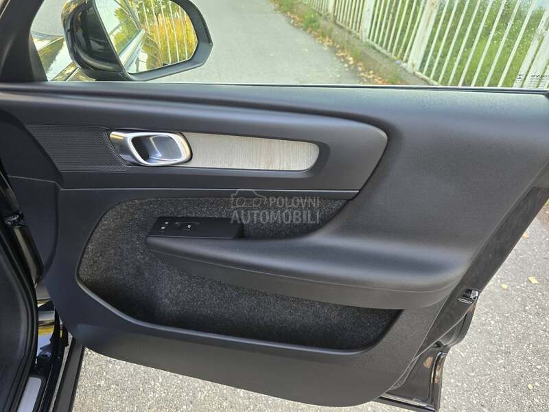 Volvo XC40 2.0 D3 INSCRIPTION