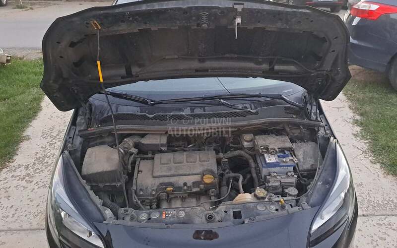 Opel Corsa E 1.2 N.A.V.I