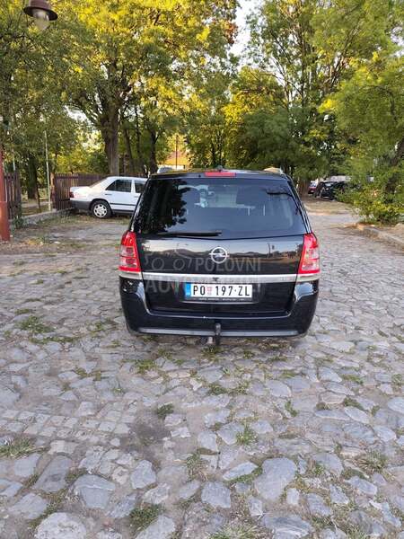 Opel Zafira 