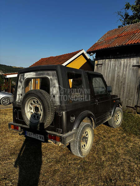 Suzuki SJ Samurai v l a s n i k