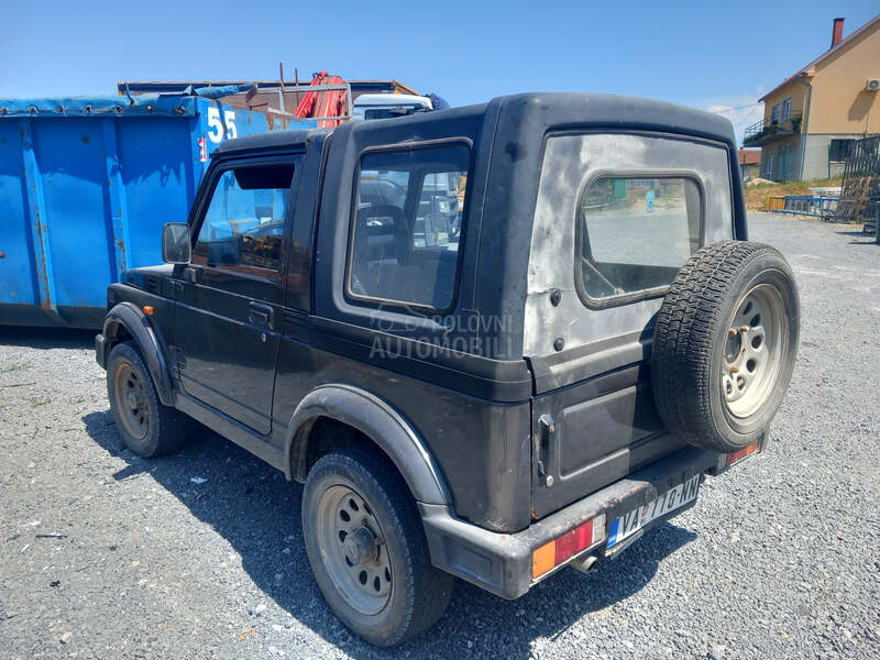 Suzuki SJ Samurai v l a s n i k