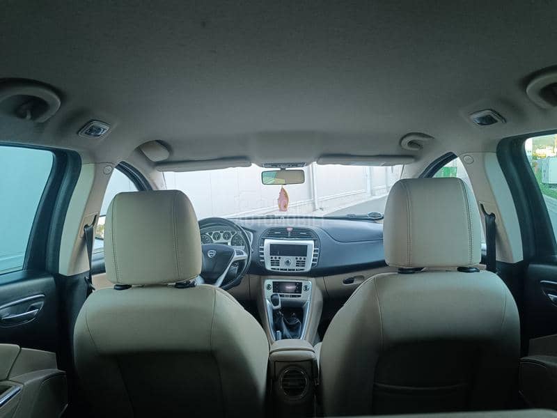 Lancia Delta 1.4 tjet