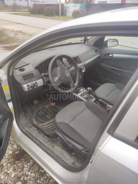Opel Astra H 1.7 cdti