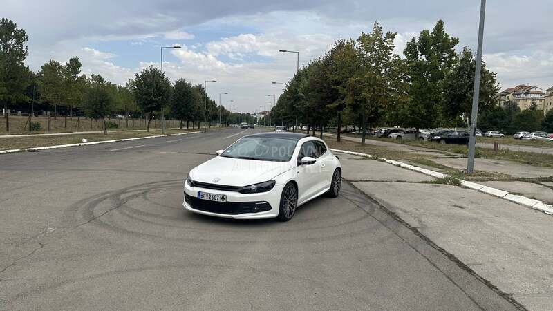 Volkswagen Scirocco R LINE