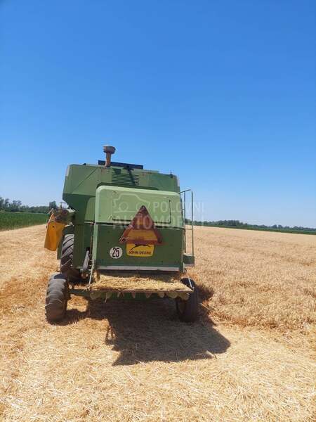 John Deere 975