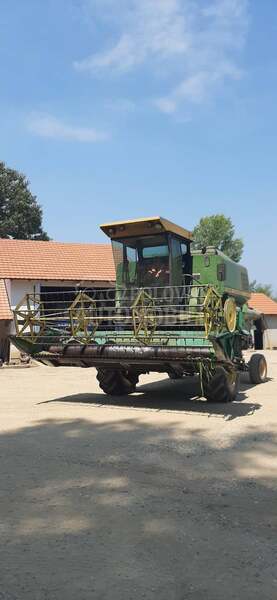 John Deere 975