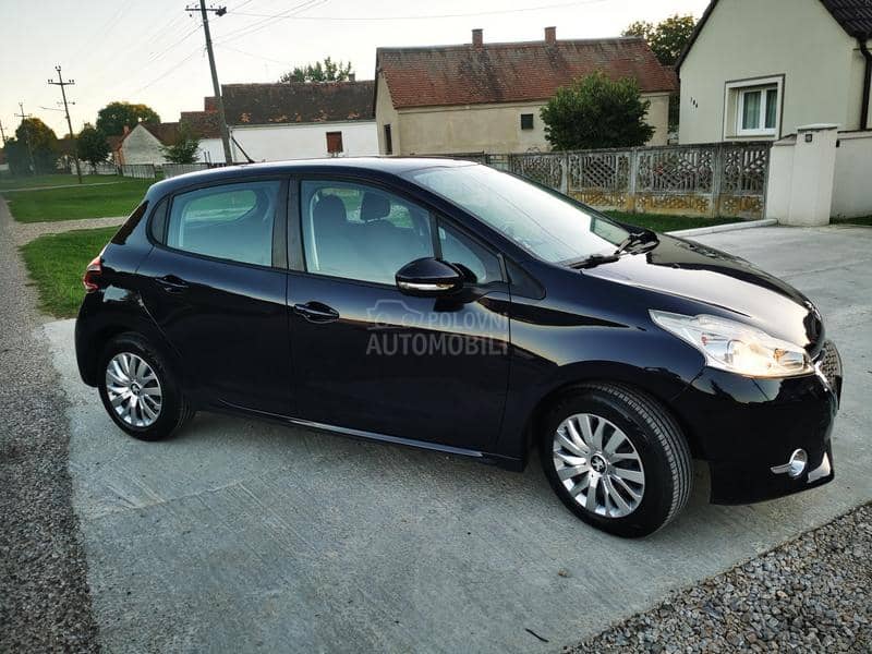 Peugeot 208 1.4hdi.