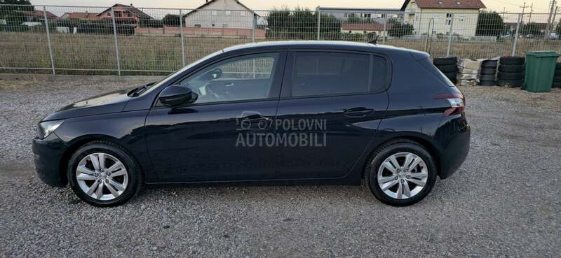 Peugeot 308 1.2 b pano nav