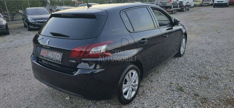 Peugeot 308 1.2 b pano nav