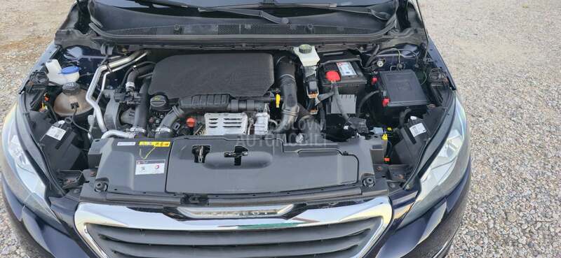 Peugeot 308 1.2 b pano nav