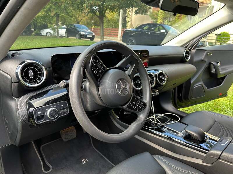 Mercedes Benz A 250 e