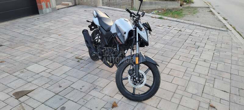 Yamaha YS 125