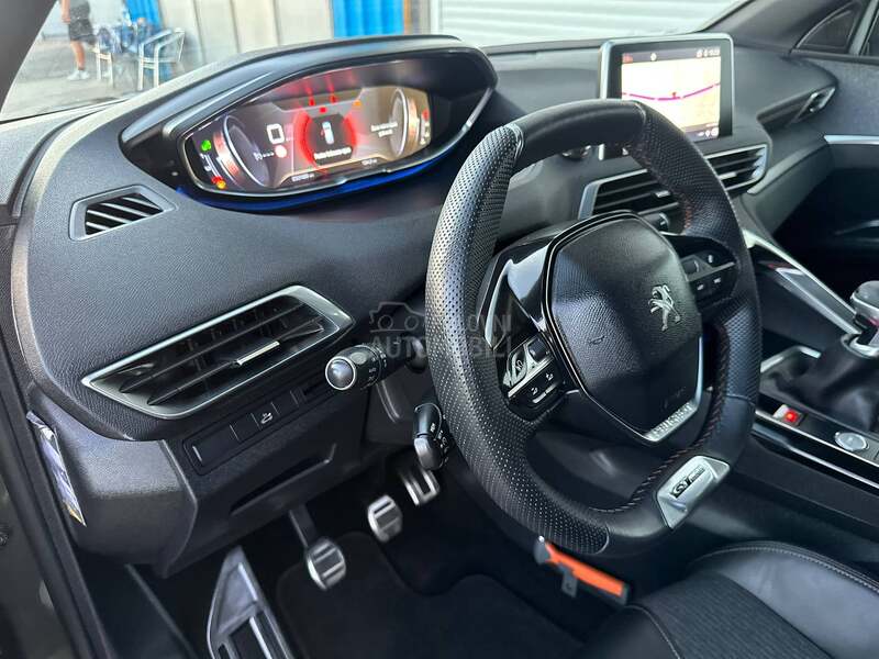 Peugeot 3008 1.2 b GT LINE