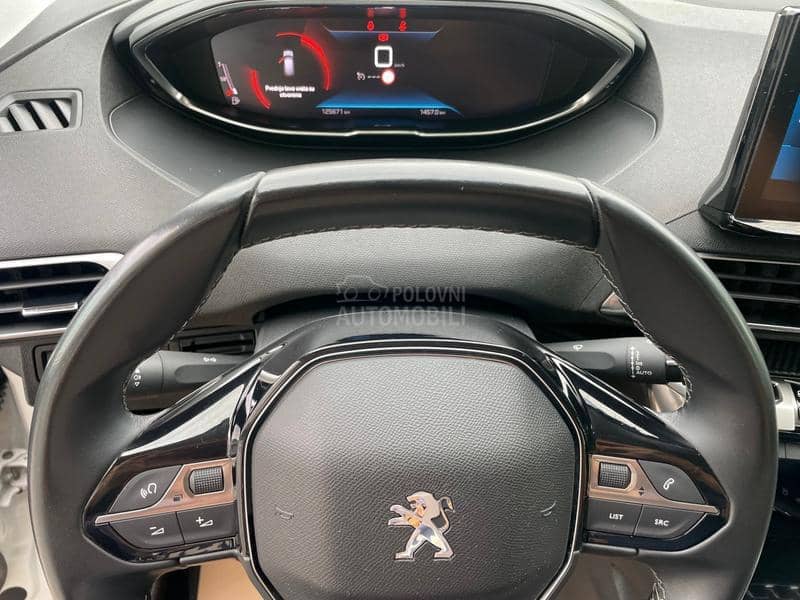 Peugeot 3008 1.5 BlueHDi Allure Peugeot 3008 1.5 BlueHDi Allure