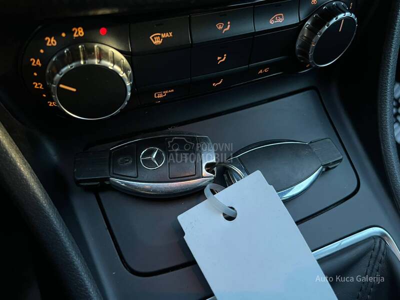 Mercedes Benz A 180 1.5