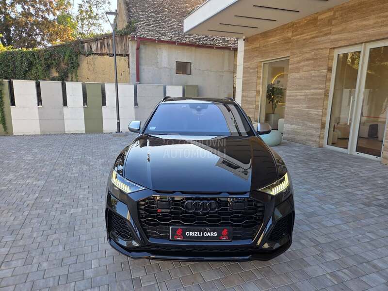 Audi RS Q8 air/matrix/pano/mild