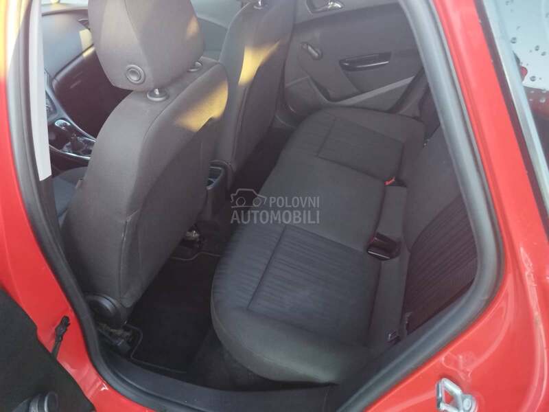 Opel Astra J 1.4T CH