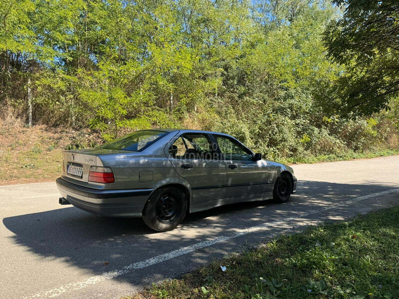 BMW 320 320i