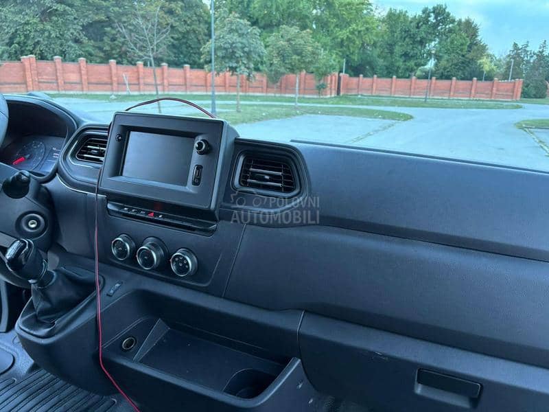 Renault Master 2.3