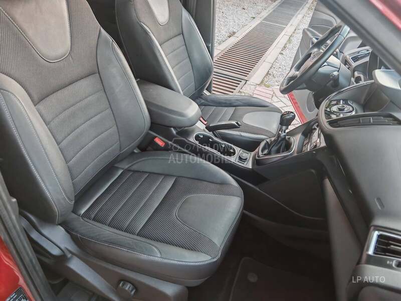 Ford Kuga 2.0 TDCI manual