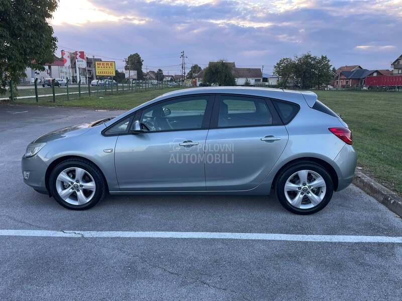 Opel Astra J 1.7 CDTI