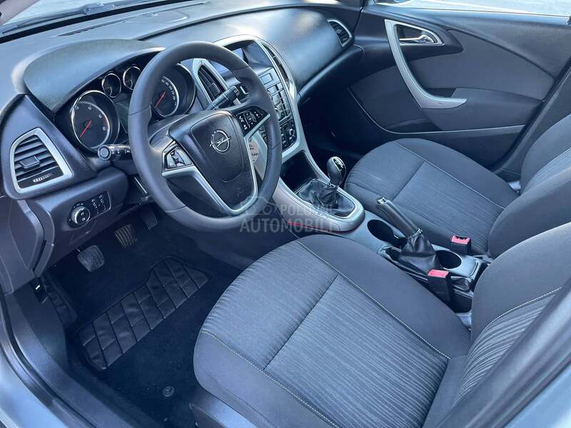Opel Astra J 1.7 CDTI