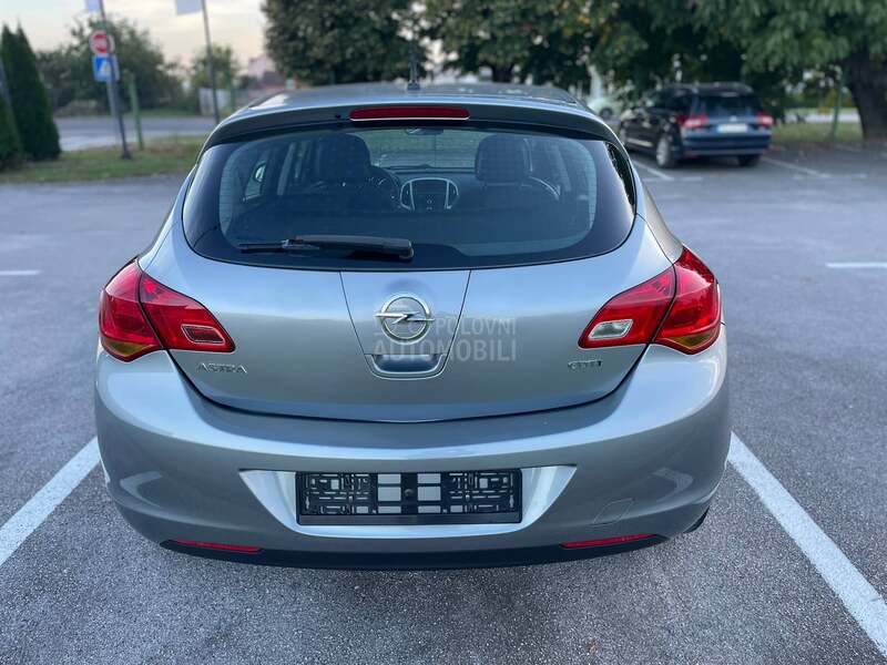 Opel Astra J 1.7 CDTI