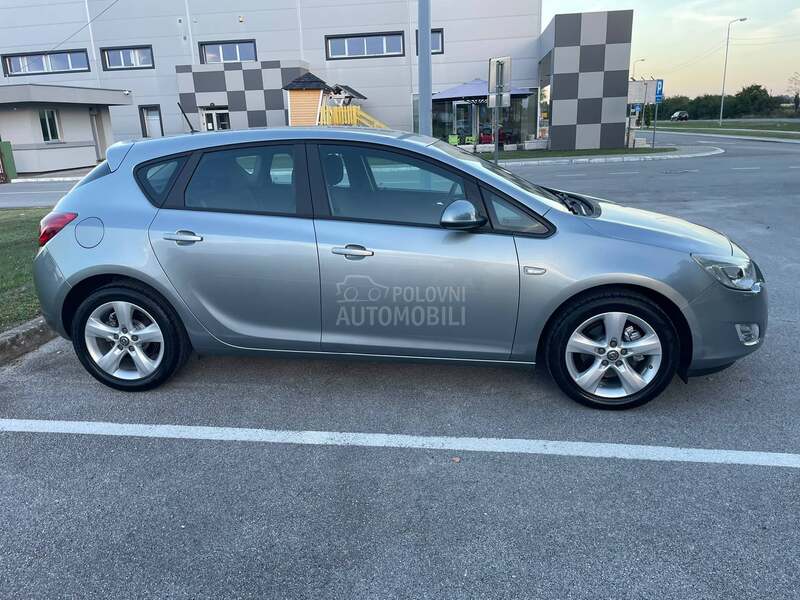 Opel Astra J 1.7 CDTI