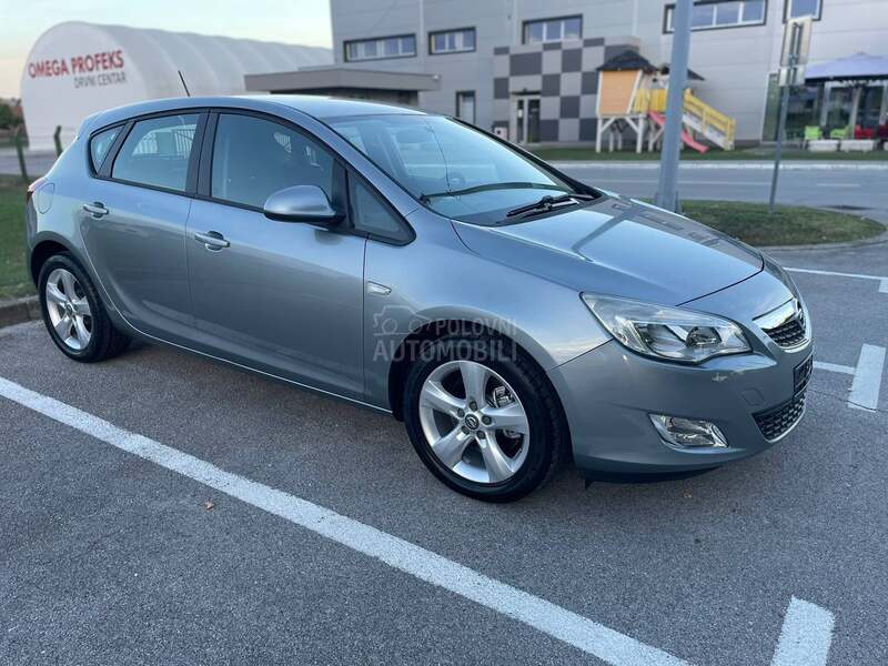 Opel Astra J 1.7 CDTI