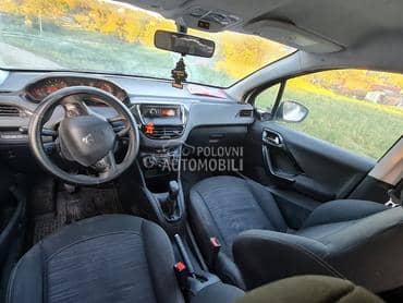 istrument tabla za Peugeot 208 od 2012. do 2015. god.