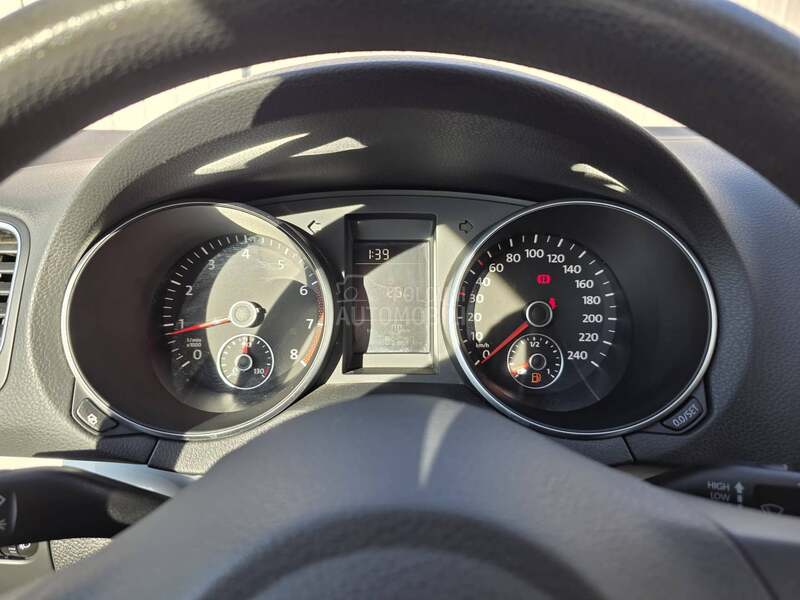 Volkswagen Golf 6 1.4 80