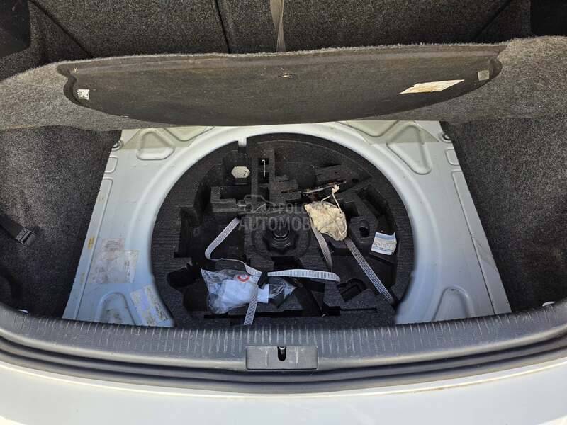Volkswagen Golf 6 1.4 80