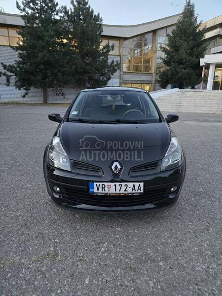 Renault Clio 1.6 16v INITIALE