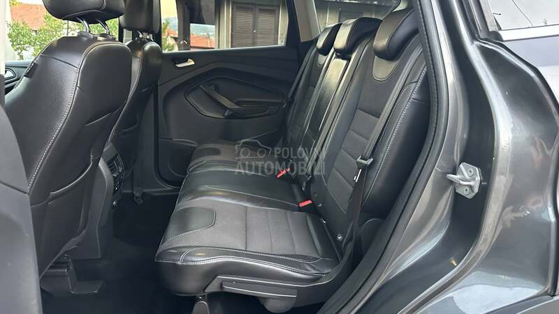 Ford Kuga 2.0 TDCI 4X4 ST LINE
