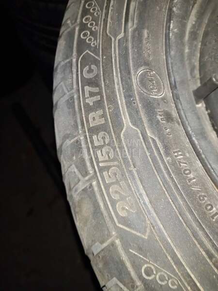 Continental 225/55 R17 Letnja