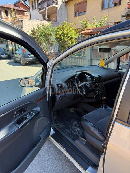 Volkswagen Sharan 1.9tdi autom kess