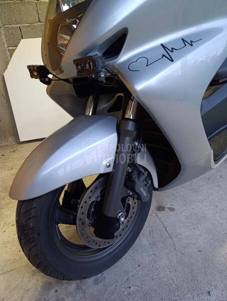 Honda Silver wing FJS 400